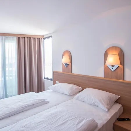 Paradiso 2 Hotel 4*
