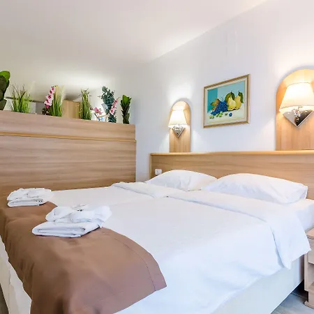 Paradiso 2 מלון 4*