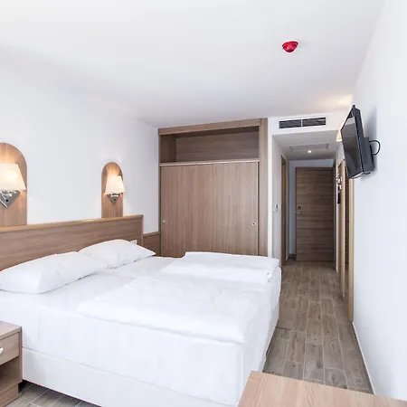 Paradiso 2 מלון Štikovica